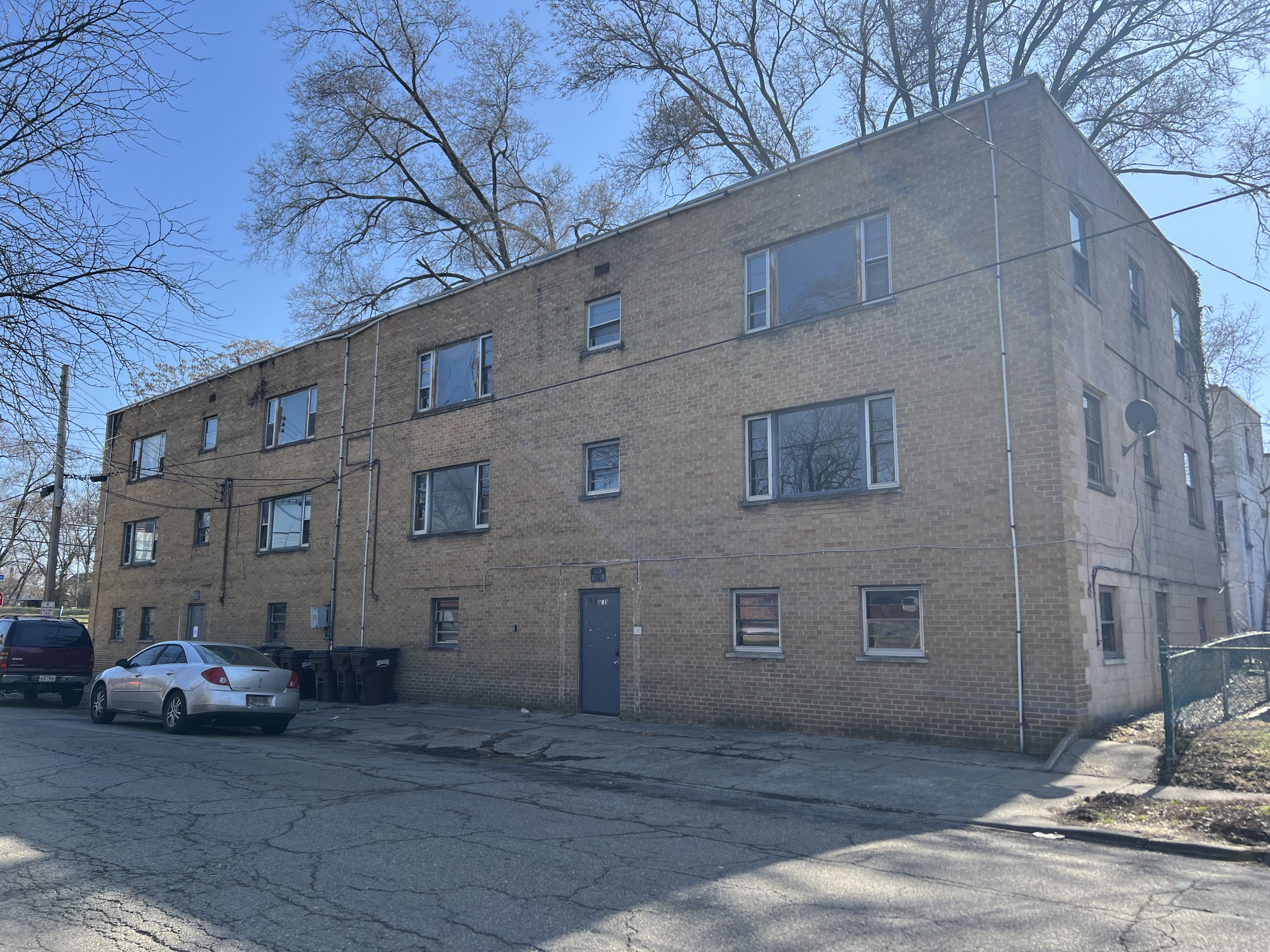 Property main image