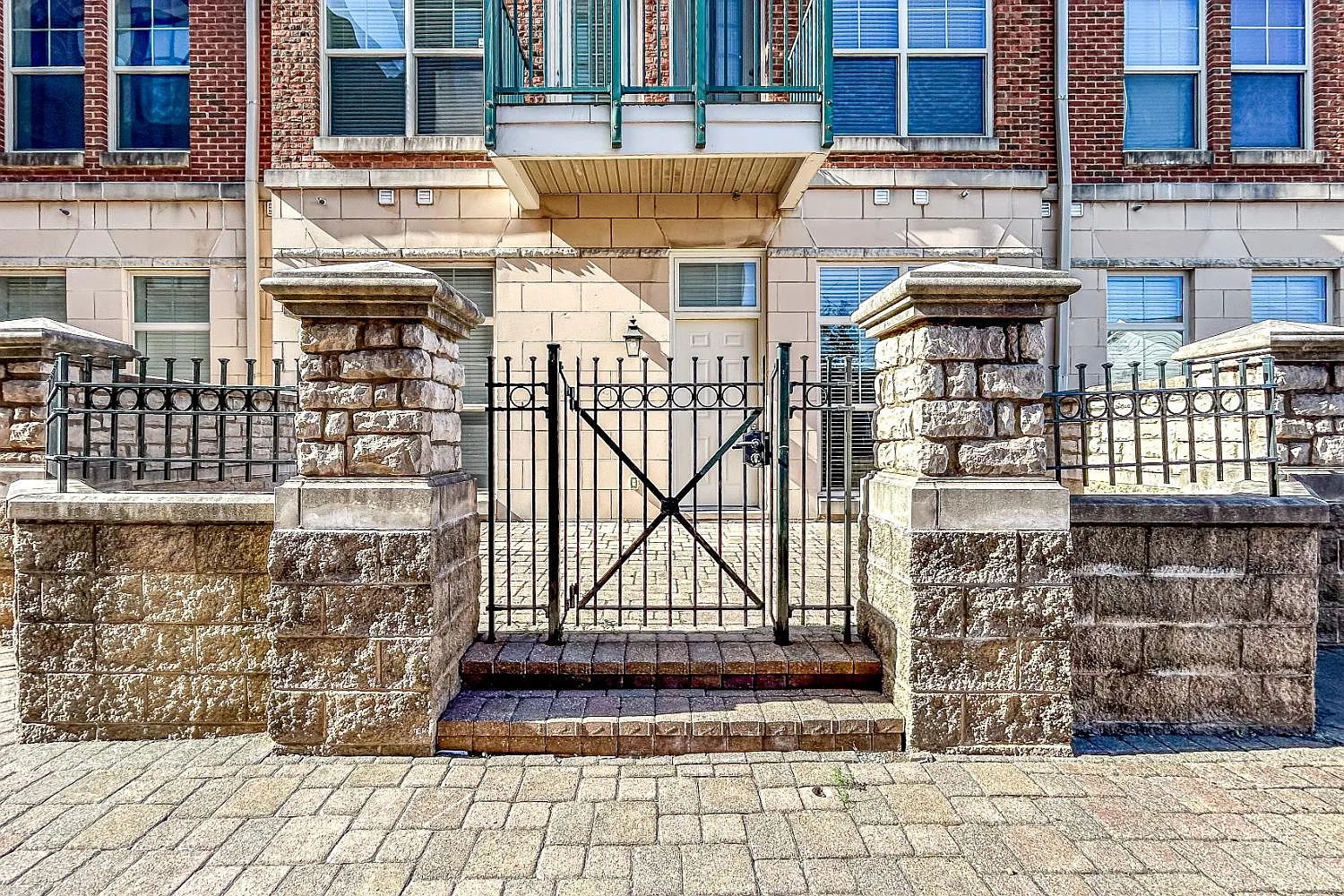 252 Stetson Street - 204